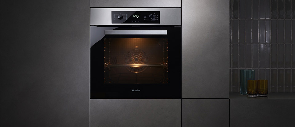 miele_104_02_59036_ACTIVE_BACKOFEN_960x415_v01.jpg miele_104_02_59036_ACTIVE_BACKOFEN_960x415_v01.jpg